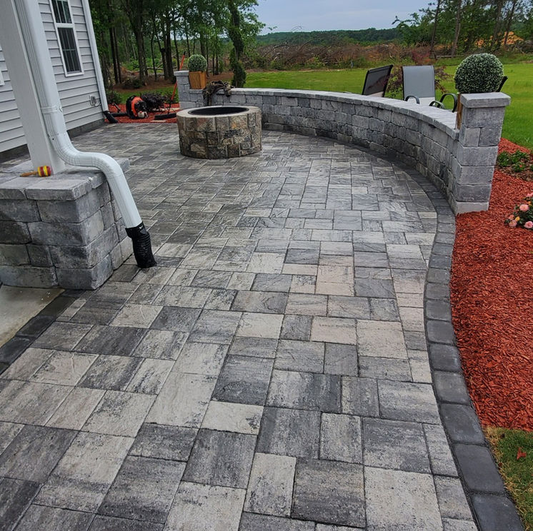 Curved Seat Wall & Fire Pit
